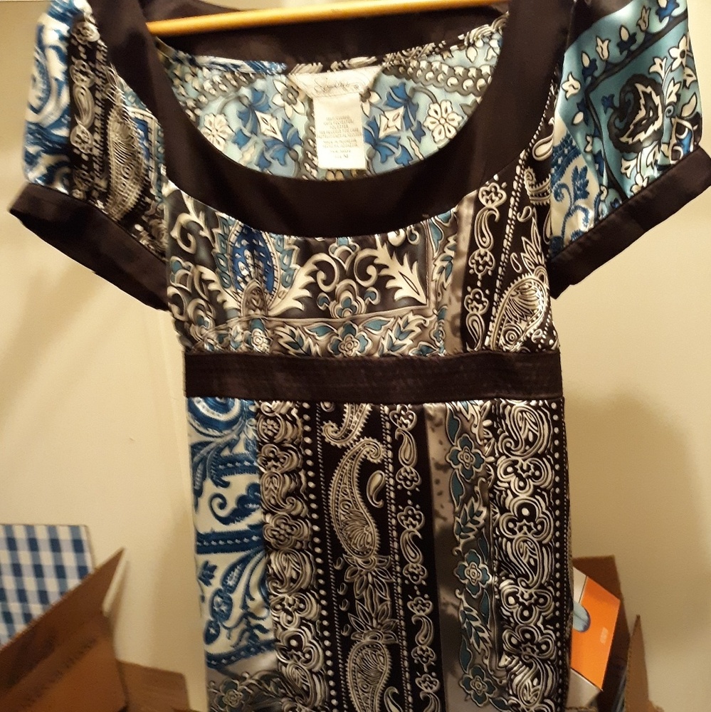 Speechless, juniors size Med. top